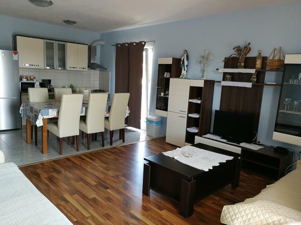 Apartments N&M Sukošan Exterior foto